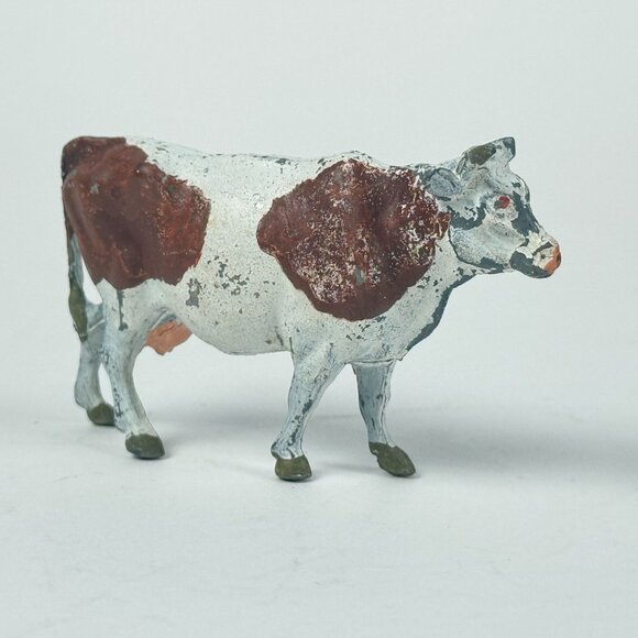 Vintage 1930’s Britains England Collectible Lead 2" Cow Figurine Home Decor - Picture 1 of 8